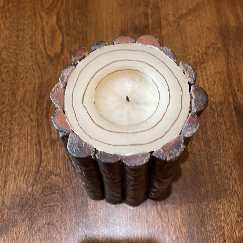 Rustic Log Candle - Picture 2 of 2